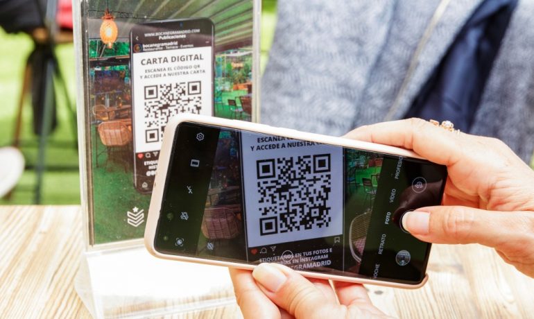 Order food with Smart QR code solution